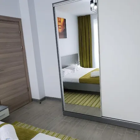 Apartamentele Delton Alezzi *