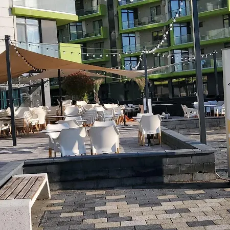 Apartment Apartamentele Delton Alezzi *