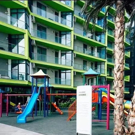 Apartment Apartamentele Delton Alezzi